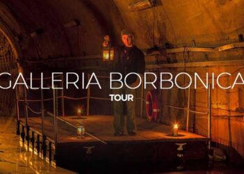 “Magia Notturna in Zattera alla Galleria Borbonica: Un’Avventura Sospesa nel Tempo”