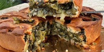 La Padella Rosticceria sorprende a Pasqua: arriva la Pastiera di Scarole!