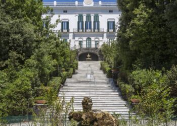 “Passeggiate Letterarie alla Floridiana: tra natura, parole e storia”