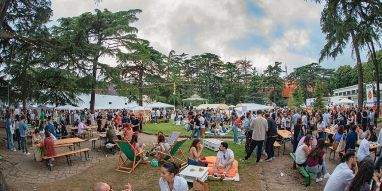 Torna il Mercato del Sud alla Mostra d’Oltremare: vintage, musica e artigianato nel verde del Giardino dei Cedri